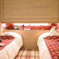 Standard One-Bedroom Apartment with balcony (5 People)