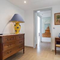 Deluxe Three-Bedroom Apartment with Terrace