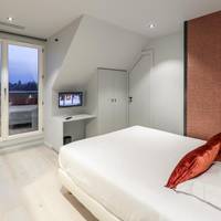 Classic Double Room with Balcony and Lake View