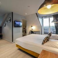 Deluxe Double Room with Balcony and Lake View
