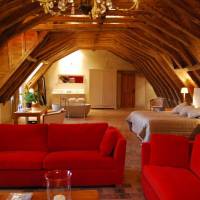 Family Suite (2 Adults + 2 Children)