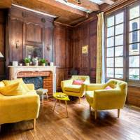 Deluxe Two-Bedroom Apartment