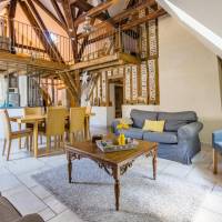 Luxury Three-Bedroom Apartment