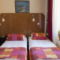 Twin Room with Air-Conditioning