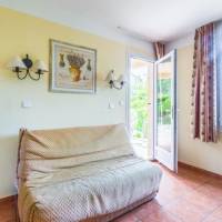 Comfort One-Bedroom Apartment (5 People)