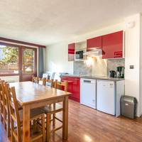 One-Bedroom Apartment (8 adults)