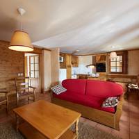 Three-Bedroom Apartment (8 Adults)