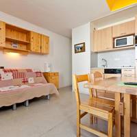 One-Bedroom Apartment (3/4 Adults)