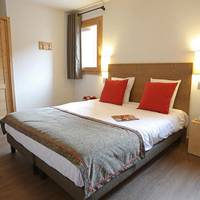 One-Bedroom Apartment with Spa Access