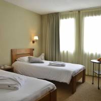 Comfort Room with two single beds