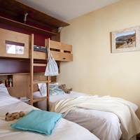 Standard One-Bedroom Apartment with Mountain View (5 People) - South Side