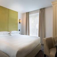 Double Room Baronne - Eiffel Tower Side View