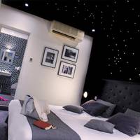 Deluxe Suite with Spa Bath