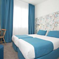 2 Adjacent Superior Rooms