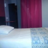 Comfort Single Room with Shared Shower and Toilet