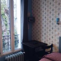 Single Room with Shared Toilet
