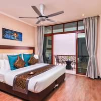 Deluxe Double or Twin Room with Pool View