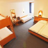 Room with 5 Beds