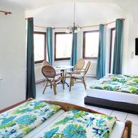 Четырехместный