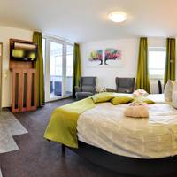 Wellness Suite with Balcony