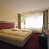 Double Room with Twin Bed