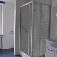 Apartment with Shower