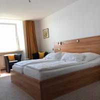 Double Room with Street View