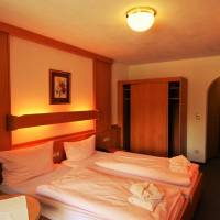 Double Room with Balcony and Mountain View