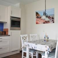 Luxury Two-Bedroom Apartment - Strandgut