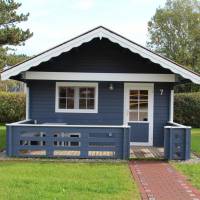 Summer house with Two-Bedrooms and Shared Bathroom