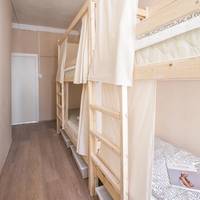 Кровать в общем номере