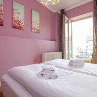 One-Bedroom Apartment with Terrace