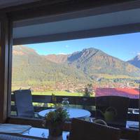 Apartment with Mountain View