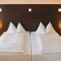 Signature Twin Room