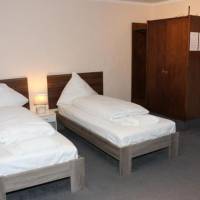 Quadruple Room with Shared Bathroom