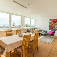 Apartment with Lake View
