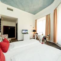 Deluxe Double Room with Terrace