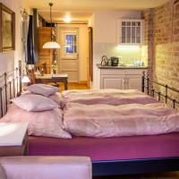 Small Suite