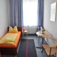 Single Room with Private External Bathroom