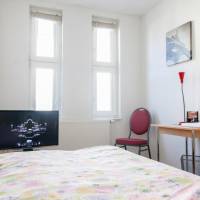 Single Room with Shared Bathroom