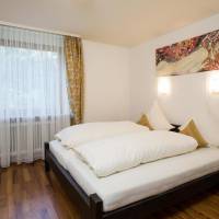 Deluxe One-Bedroom Apartment with Terrace