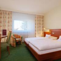 Twin Room with Air-Conditioning