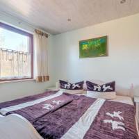 One-Bedroom Holiday Home