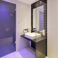 Double Room - Disability Access Roll in Shower