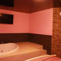 Queen Suite with Spa Bath