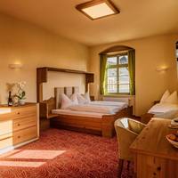 Classic Quadruple Room