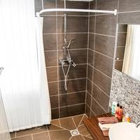 Deluxe Double Room with Shower
