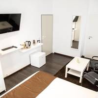 Deluxe Double Room with Shower