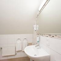 Double or Twin Room with Shower