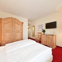 Queen Double Room